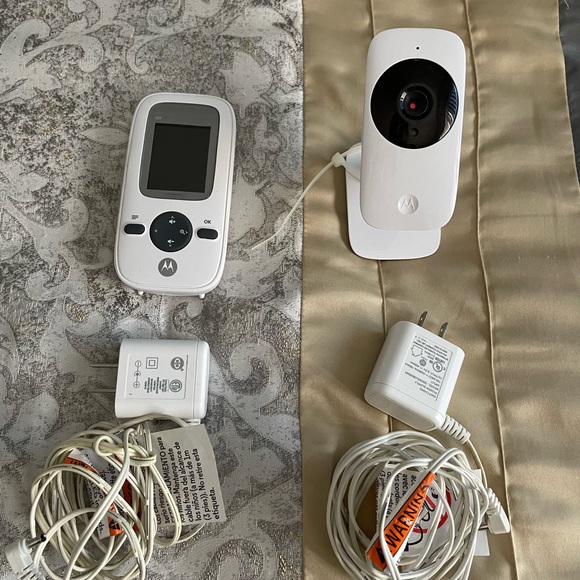 Used Motorola baby monitor works great - Picture 2 of 2
